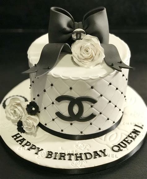 gateau chanel anniversaire|luxury Chanel cakes.